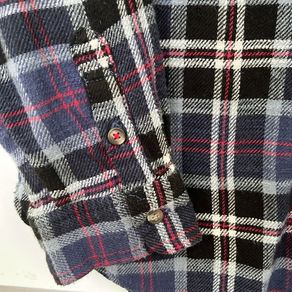 Women’s American Eagle Boyfriend Fit Plaid Flannel Button Shirt Size S - Picture 5 of 7
